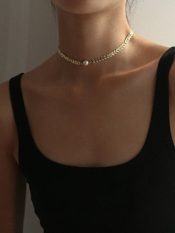 Ladies diamond chain necklace-Maple Leaf Pearl Chain Necklace