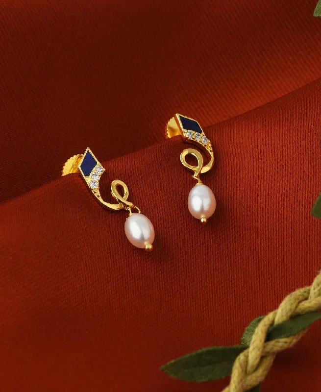 Ladies custom earrings-Trendy White Hang Pearl Earring