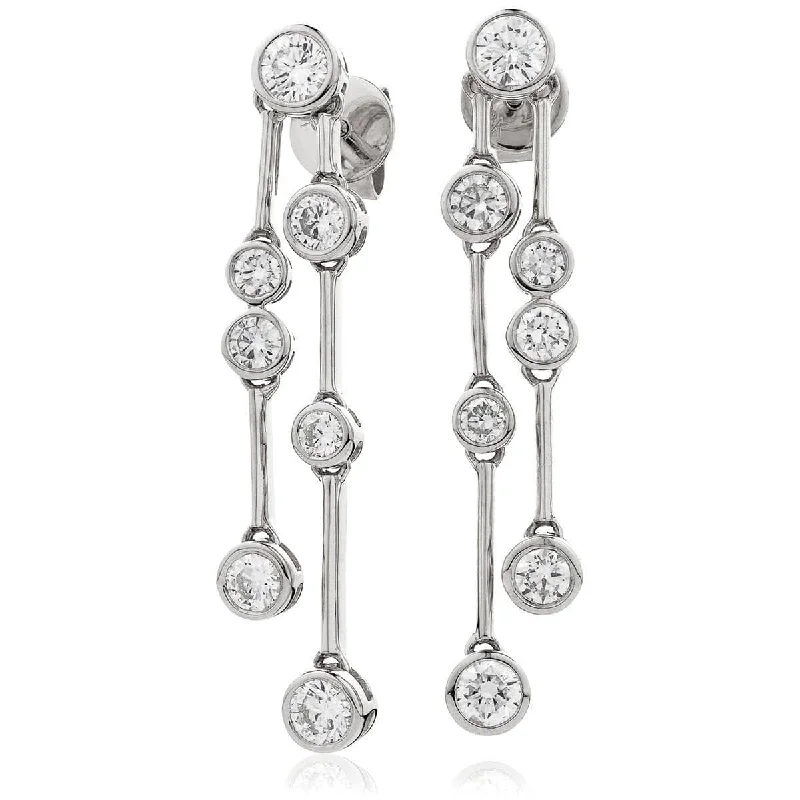 Ladies oval earrings-DIAMOND DROP EARRINGS IN 18K WHITE GOLD