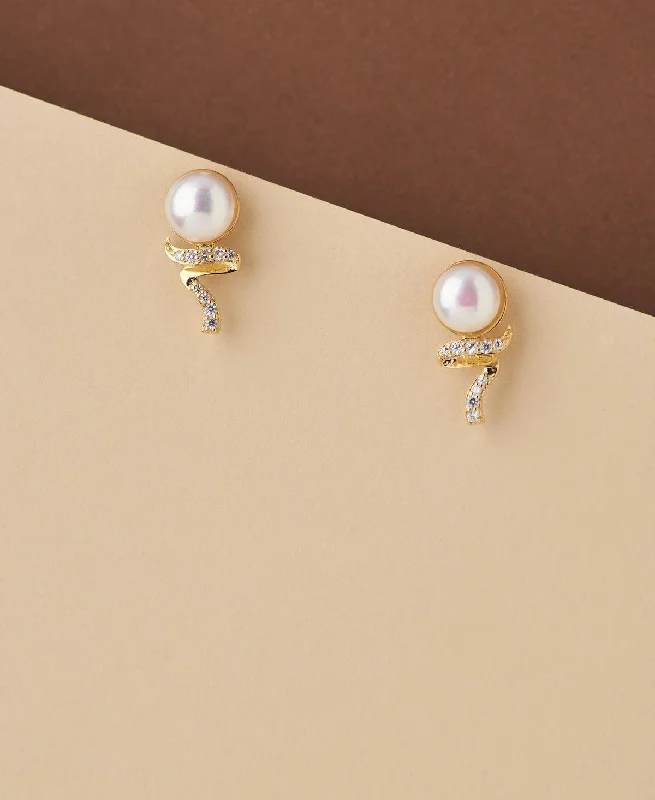 Ladies gold stud earrings-Trendy White Pearl Stud Earring