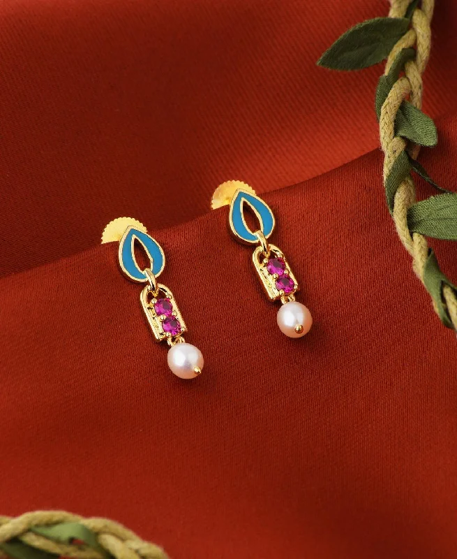 Ladies clip-on earrings-Trendy White Hang Pearl Earring