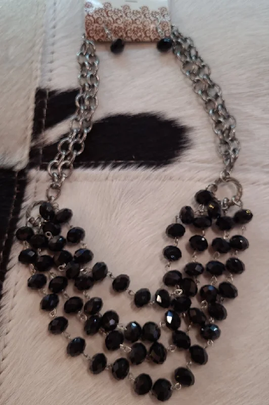 Ladies gemstone necklace-Black Beaded Necklace & Earring Set