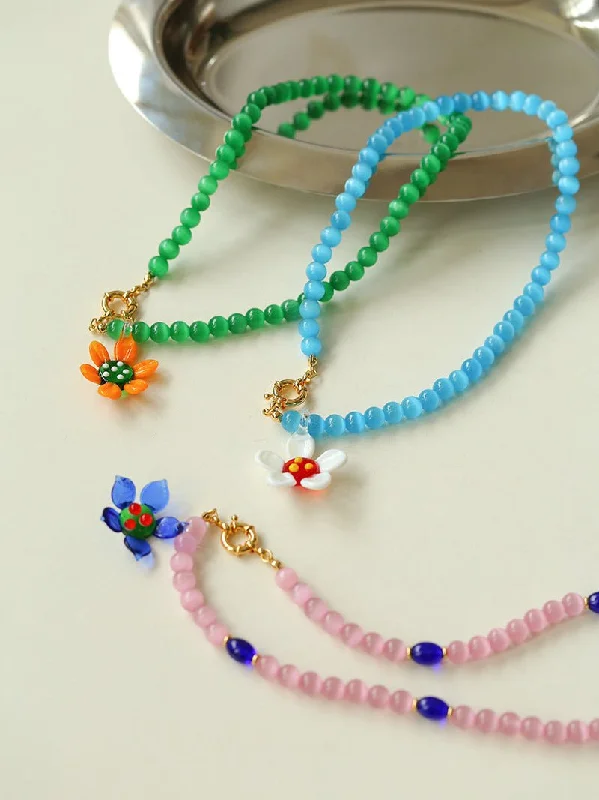 Ladies zodiac necklace-Colorful Cat's Eye Daisy Flower Beaded Necklace