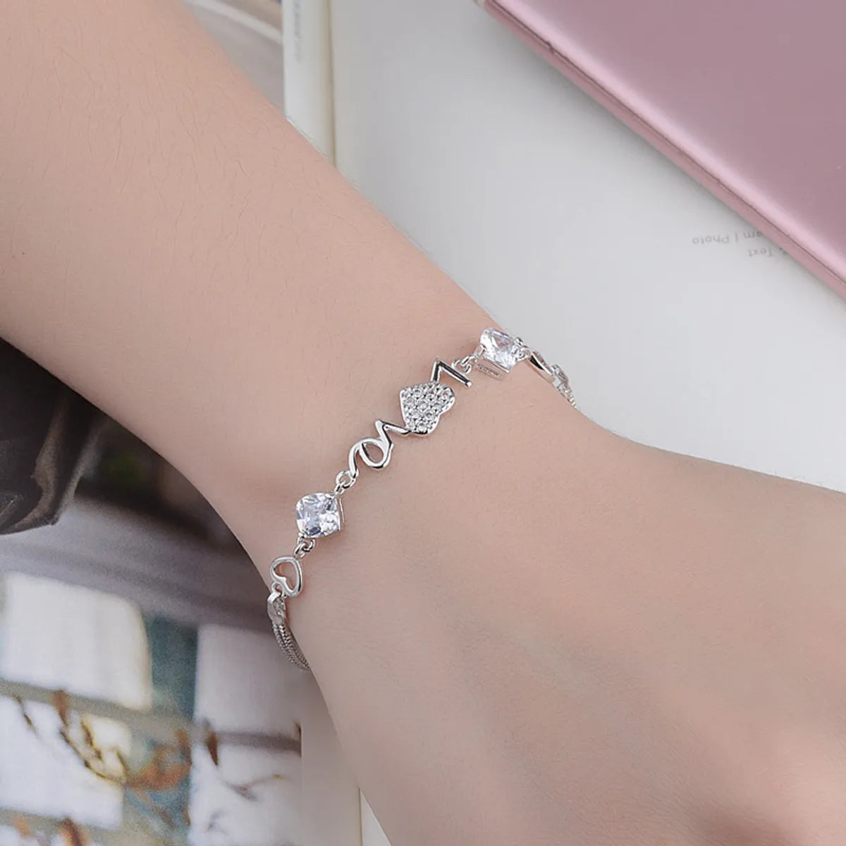 Ladies stackable bracelets-Simple Style Love Heart Shape Copper White Gold Plated Zircon Bracelets In Bulk